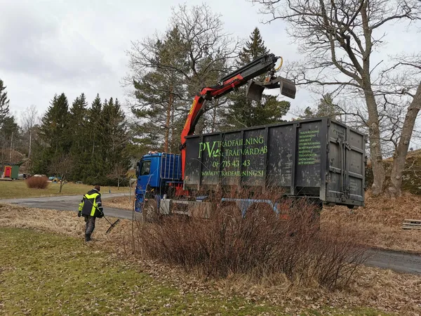Bortforsling av trädavfall